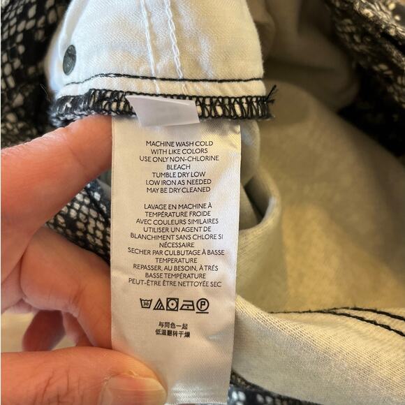 We The Free Cropped Snake Print Distressed Jeans Size 29 Straight Baggy NWT - Picture 5 of 9